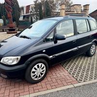 Opel Zafira 2000 dti confort