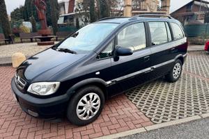 Opel Zafira 2000 dti confort