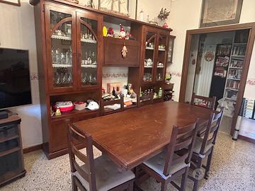Mobili sala+tavolo e sedie