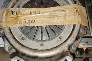 KIT FRIZIONE Nissan King Cab 2.5 TD