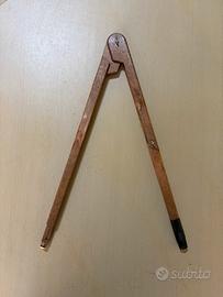 Compasso vintage grande in legno