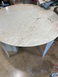 Tavolo da sala in marmo