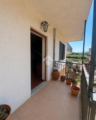 VILLA A SCHIERA A VASANELLO