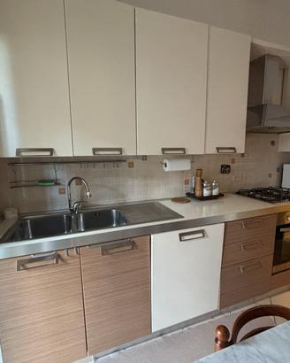 Cucina Stosa con elettrodomestici