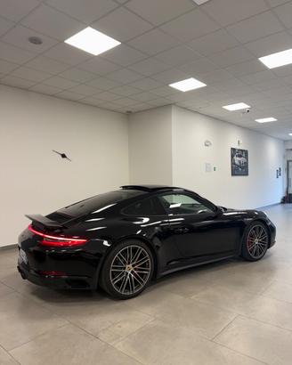 Porsche 911 3.0 Carrera 4S Coupé