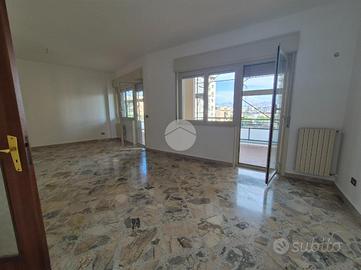 4 LOCALI A PALERMO