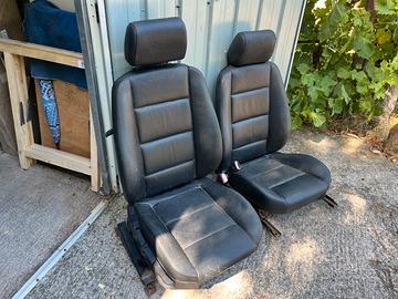 BMW E36 coupe interni con pannelli porta in pelle