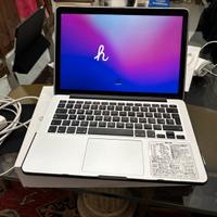 Macbook pro retuna early 2015 8 gb ram 1 Tb ssd