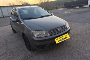 Fiat Punto 2006---1.2 Benzina Neopatentati