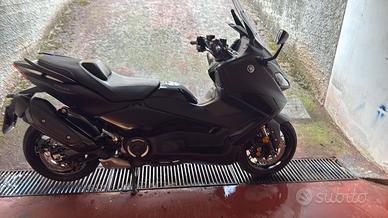 Yamaha t max tech max 560