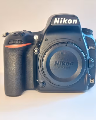Nikon D750 Body - 5.000 SCATTI