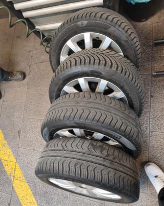 Gomme e Cerchi in Lega Mercedes r16