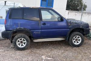 Nissan terrano