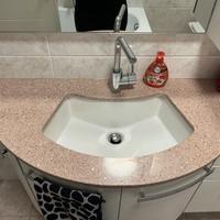 Arredo bagno sospeso