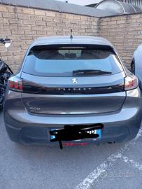 Auto Peugeot 208