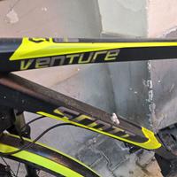 Bici elettrica scott con motore bosh senza batteri