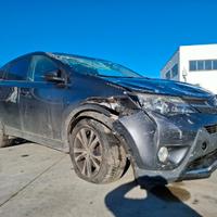 Toyota RAV 4 2.2 D-CAT 4WD - SINISTRATO