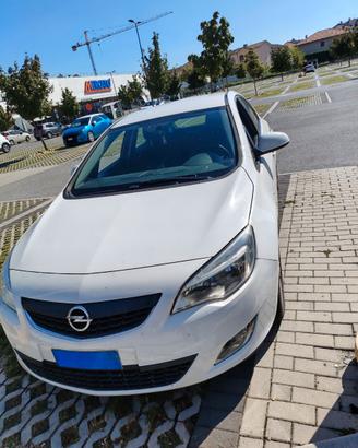 Opel Astra 1.4 gpl
