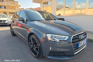 Audi A3 SPB 30 TDI Business Advanced