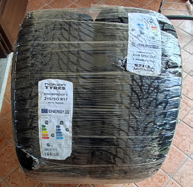 Coppia di pneumatici invernali misura 215/50 R17