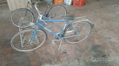 Bicicletta blu da città 28" – da restaurare.