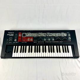 Roland SH-201 Synthesizer
