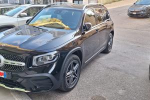 Mercedes benz glb
