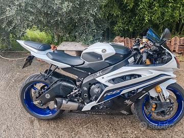 ricambi yamaha r6 2010