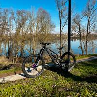 Commencal clash race frameset