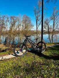 Commencal clash race frameset