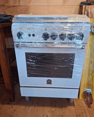 Cucina a gas La Germania 4 fuochi + forno gas