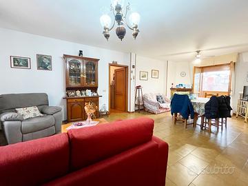 Appartamento con tre camere. U/1000