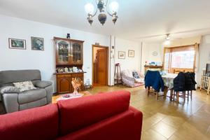 Appartamento con tre camere. U/1000