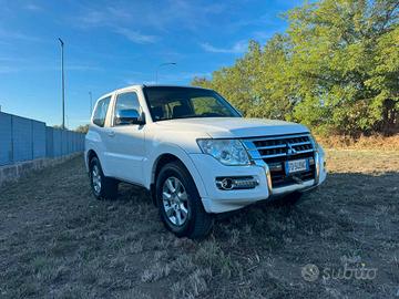 Mitsubishi Pajero 3.2 DI-D 16V aut. 3p. Intense DP