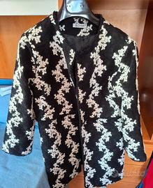 Soprabito nero a fantasia bianca