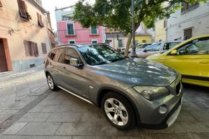 bella BMW X1 xDrive 18D cambio automatico.
