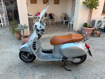 Vespa 250 gts