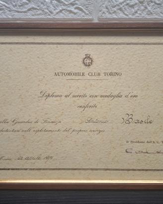 Diploma al merito medaglia oro Guardia Finanza