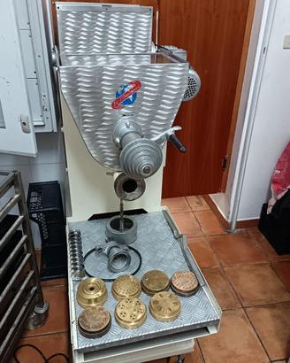 Macchina professionale per la pasta