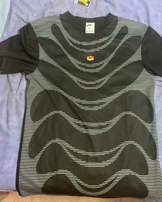 Maglia tn nera e bianca