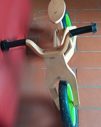 bici in legno per bambino senza pedali 