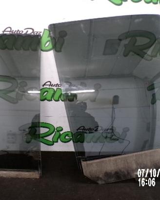 VETRO POST. DESTRO OSCURATO CHEROKEE KJ 2003