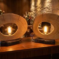 Abat-jour fatte a mano in legno.