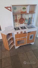 Cucina giocattolo