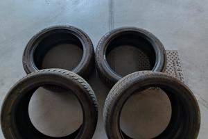 Pneumatici invernali  235/45 R18
