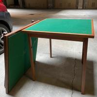 Tavoli legno con panno verde