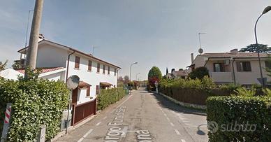 Treviso - graziosa stanza singola in 138 mq