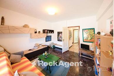 CASELLA - TRILOCALE CON DUE BALCONI