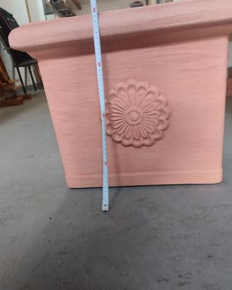 vaso quadrato di resina 
