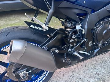 Yamaha R1 praticamente nuova